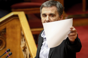 tsakalotos2342.jpg