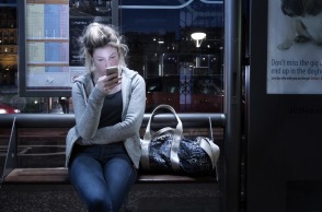 Πώς συνδέεται η χρήση κινητών με την οστεοαρθρίτιδα 