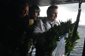 Θερμό επεισόδια στα Ίμια, ενώ ο υπουργός Άμυνας απέδιδε τιμές 