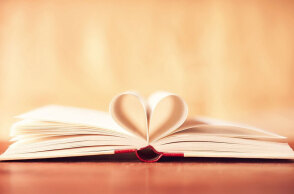 love-valentines-book-gift-ideas.jpg
