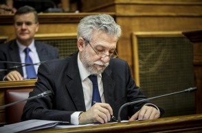 Τα πρακτικά της αθωωτικής απόφασης για τον Αμβρόσιο θα ζητήσει ο Κοντονής 