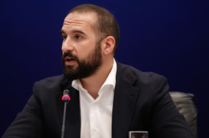 «Πολύ μακριά» ο διάλογος με το Κίνημα Αλλαγής, λέει ο Τζανακόπουλος 