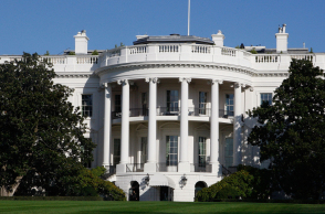 white-house2342.jpg