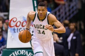 Ο Γιάννης και οι «σωματοφύλακες»