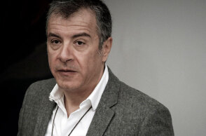 theodorakis.jpg