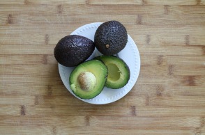 avocado-1386755_1920.jpg