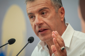 theodorakis.jpg