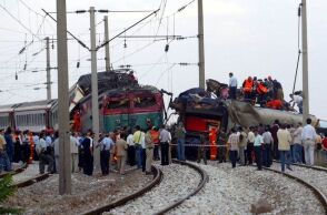 Τουρκία: Τουλάχιστον 10 νεκροί στον εκτροχιασμό του τρένου