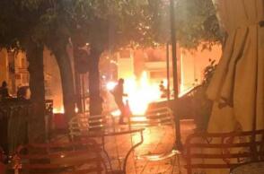 ΝΔ εναντίον κυβέρνησης μετά την επίθεση με μολότοφ στην αστυνομική διεύθυνση Αχαΐας 