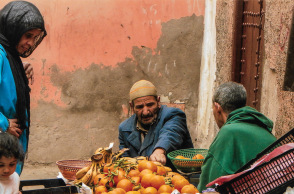 Μαρόκο, υπαίθρια συνοικιακή αγορά © Νίκος Μεγγρέλης / Athens Voice