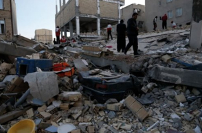 iran-quake1.jpg
