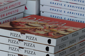 pizza-boxes-358029_1920.jpg