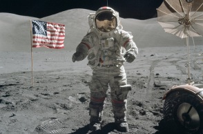 apollo_17_cernan_on_moon.jpg