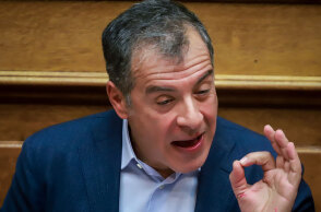 ΣΤΑΥΡΟΣ ΘΕΟΔΩΡΑΚΗΣ