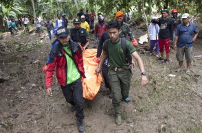 Στους 373 οι νεκροί από το τσουνάμι στην Ινδονησία 