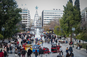 Έρευνα aboutpeople: Τι απαντούν οι Έλληνες σε 10+1 μικρά και μεγάλα διλήμματα