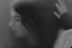 Ρεβέκκα Τσιλιγκαρίδου © Nikolay Biryukov / «Τρεις Αδερφές» του Άντον Τσέχοφ. Σκην.: Δημήτρης Ξανθόπουλος @ Στέγη Ιδρύματος Ωνάση