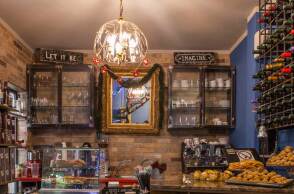 Yoko Cafe Bistro, Κολωνάκι