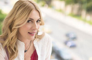 Σμαράγδα Καρύδη