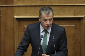 Σταύρος Θεοδωράκης / Βουλή 