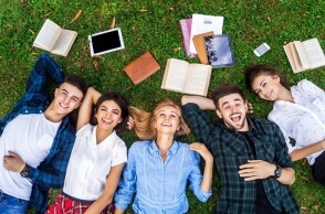 thumbnail_student.com_.jpg