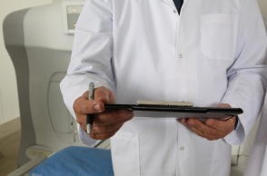 Είναι αποτελεσματικές οι ενέσιμες θεραπείες στην οστεοαρθρίτιδα γόνατος;
