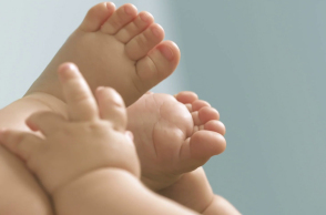 Η μάνα κοιμόταν και η πεθερά άλλαξε το όνομα του παιδιού