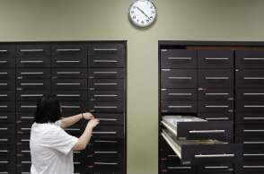 Άδειασαν τα ράφια των φαρμακείων…