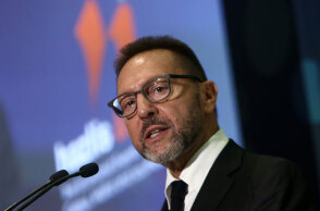 Γιάννης Στουρνάρας