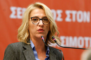 Ρένα Δούρου