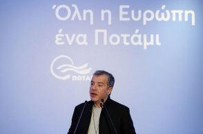 Σταύρος Θεοδωράκης