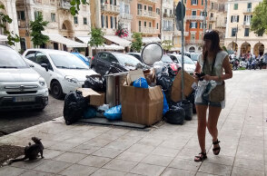 Σκουπίδια στην Κέρκυρα
