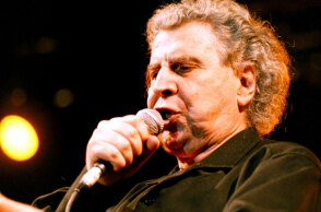 Μίκης Θεοδωράκης 