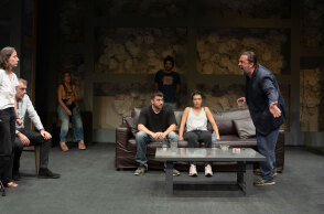 «Στέλλα Κοιμήσου» στο θέατρο Τζένη Καρέζη © Γιάννης Πρίφτης