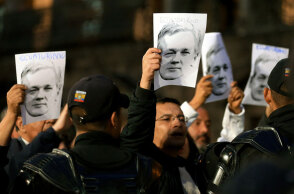 Τζούλιαν Ασάνζ