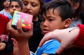 Ελαιώνας, Προσφυγόπουλα