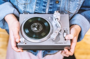 Record Store Day 2019: Οι εκδηλώσεις και οι κυκλοφορίες που ετοιμάζουν τα δισκοπωλεία σε όλη την Ελλάδα 