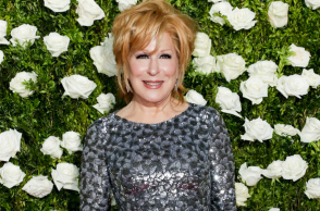 Μπέτι Μίντλερ