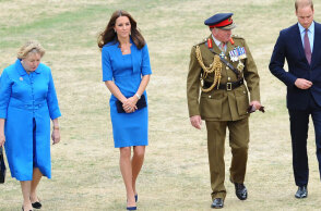  Κέιτ Μίντλετον  - Βασίλισσα Ελισάβετ - Πρίγκιπας Ουίλιαμ 