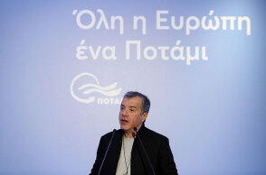 Σταύρος Θεοδωράκης