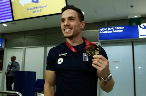 Λευτέρης Πετρούνιας