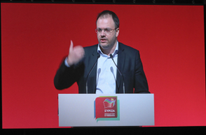 Θανάσης Θεοχαρόπουλος