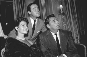 Ρίτα Χέιγουορθ-Tζάκ Λέμον-Ρόμπερτ Μίτσαμ  