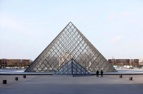 Η γυάλινη πυραμίδα του Λούβρου
