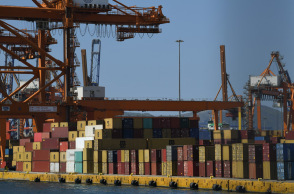 Εμπορευματοκιβώτια στον Πειραιά