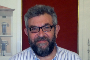 Νίκος Χαρκιολάκης.