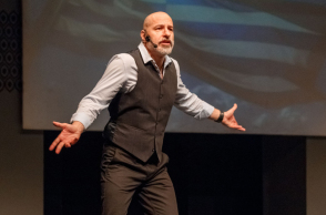 Σίλας Σεραφείμ «Η Ιστορία της Ελλάδας - Αλλιώς», στο Χυτήριο