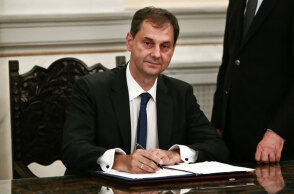 Χάρης Θεοχάρης