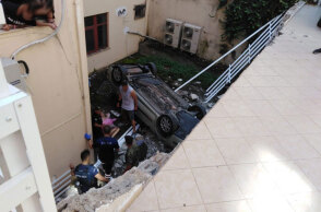 Αλεξανδρούπολη: Αυτοκίνητο έπεσε στον... ακάλυπτο πολυκατοικίας