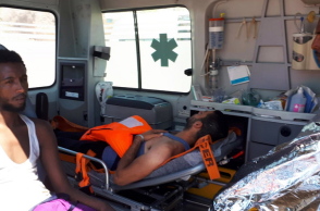 Μετανάστες πήδηξαν από το σκάφος του Open Arms για να φτάσουν στη Λαμπεντούζα